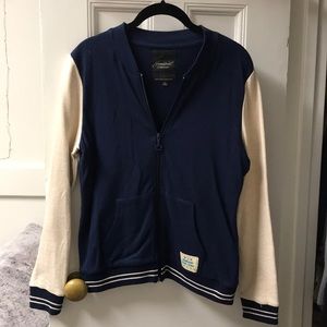 Blue and cream sweatshirt